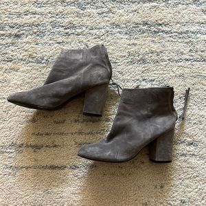 Steve Madden grey suede booties